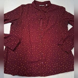 Reitmans Burgundy and Gold Button-Down Shirt